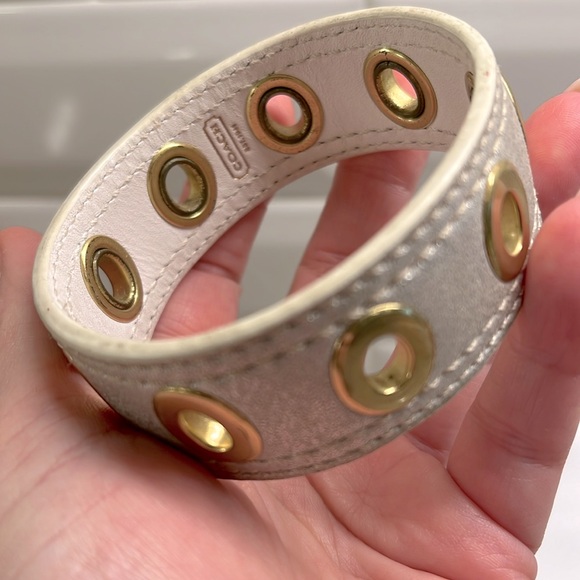 Coach Leather with Grommets Bangle Bracelet EUC - Picture 4 of 6